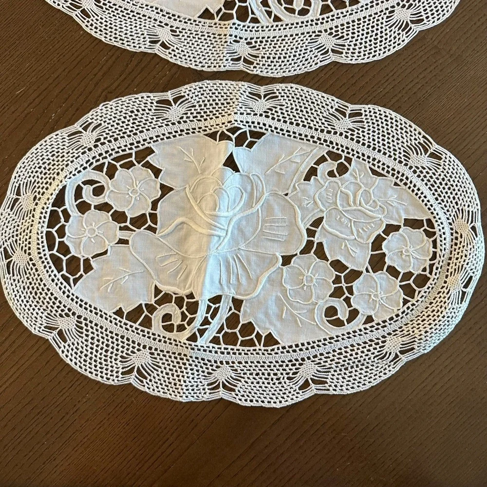 Vintage White Lace Oval Doilies Set of 2 Floral Rose Embroidered 18x12 Inch